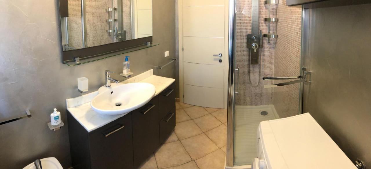 Casa Vacanze Sunflower Карара Екстериор снимка