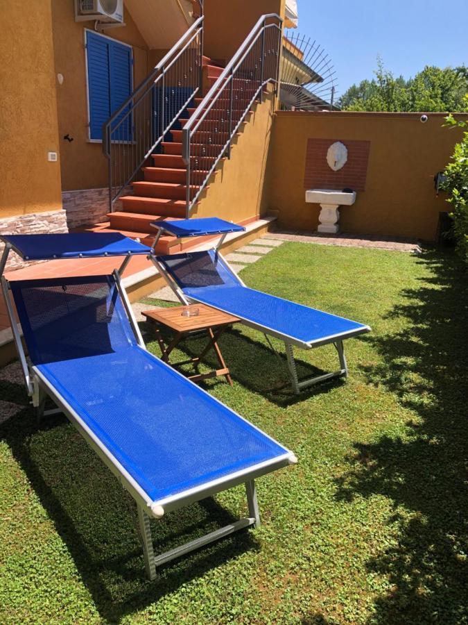 Casa Vacanze Sunflower Карара Екстериор снимка